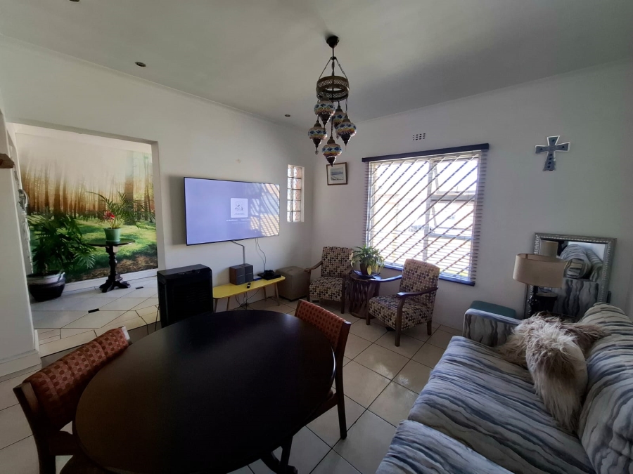 To Let 3 Bedroom Property for Rent in Ruyterwacht Western Cape